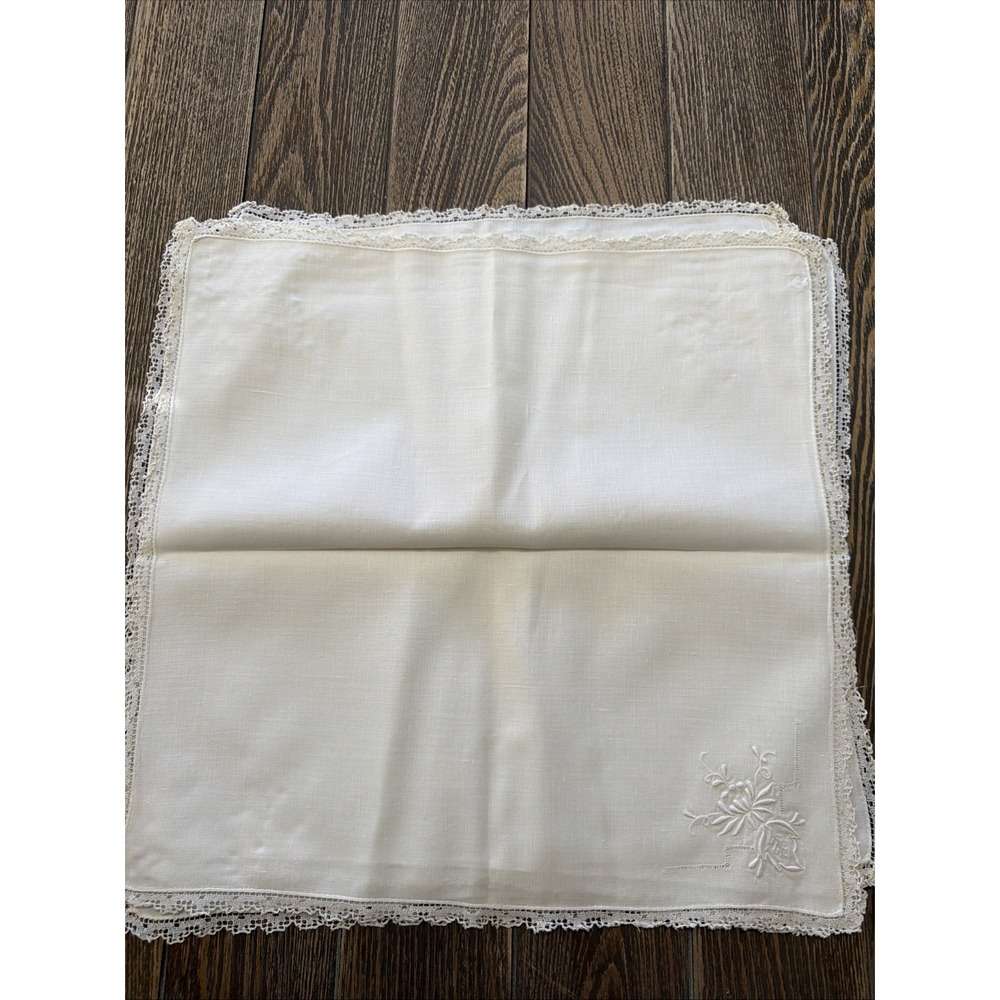 VTG 8 Linen Luncheon or Dinner Napkins White Linen, Beautiful Handmade Lace
